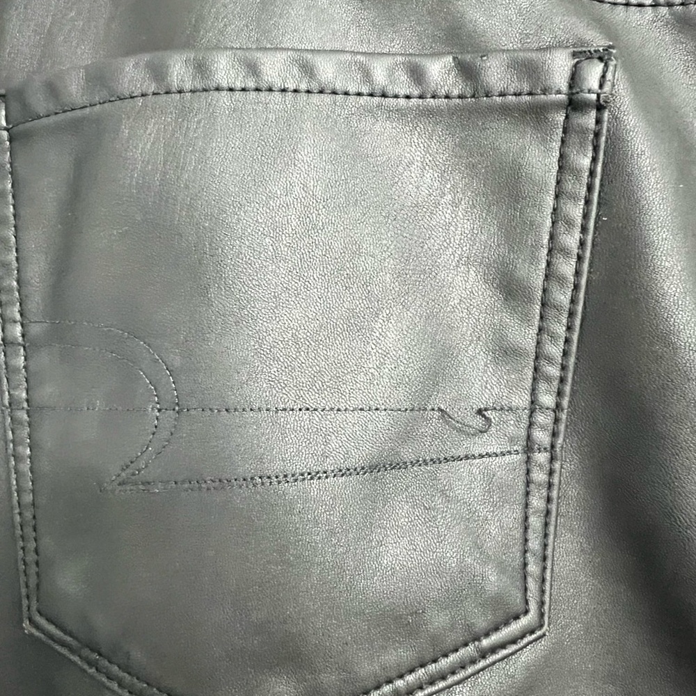 American Eagle Vegan Leather Stretch Boot Cut Jeans Size‎ 16 - Picture 9 of 10